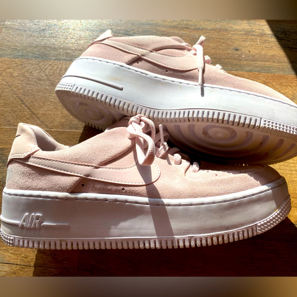 Nike Air Force One’s women’s size 8.5